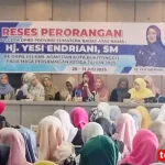 foto-berita-reses-di-bukittinggi-anggota-dprd-sumbar-yesi-endriani-ajak-warga-perkuat-ketahanan-keluarga-di-era–260725084457